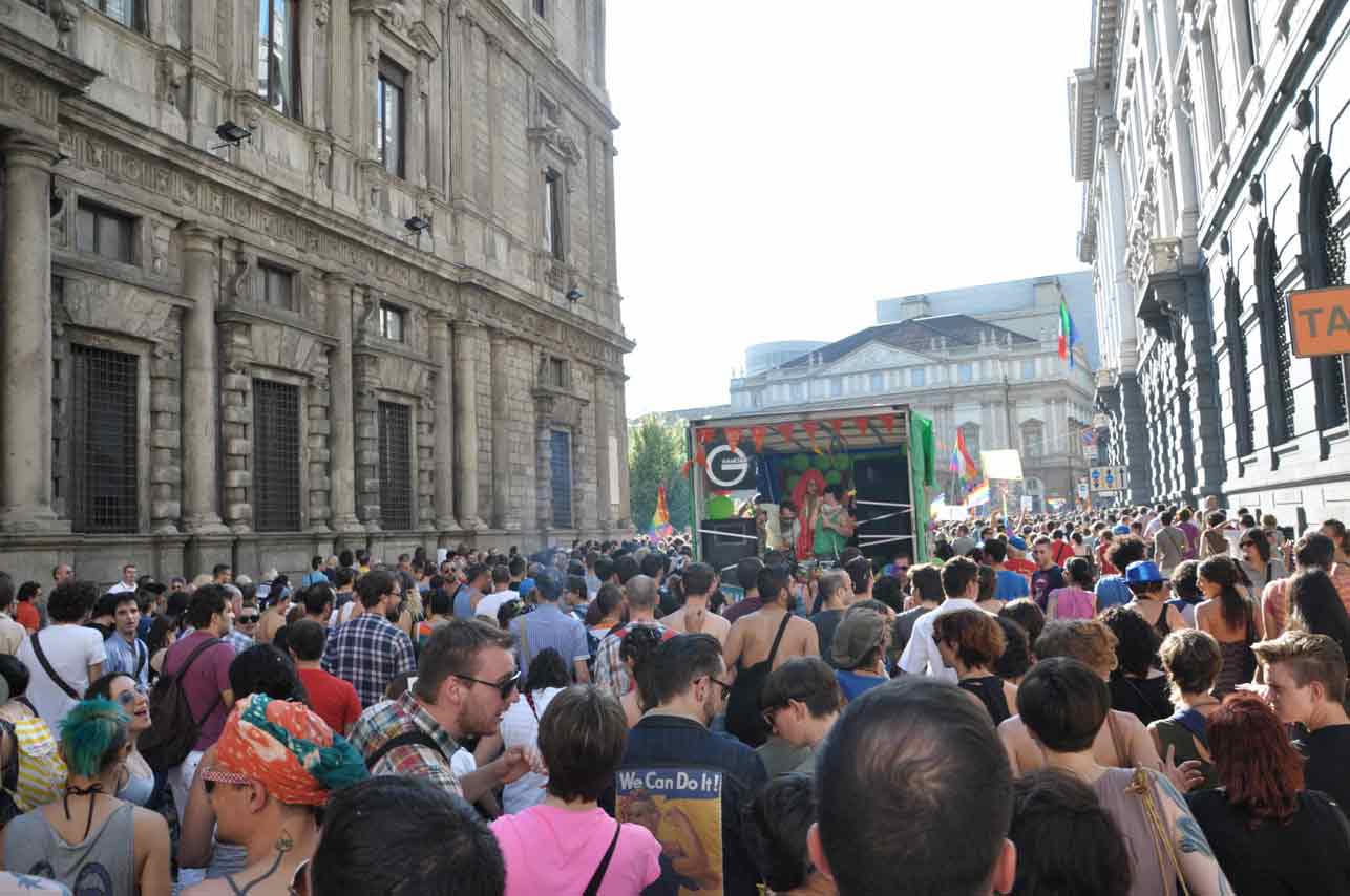 Milano Pride 2011: 60 mila in piazza con New York nel cuore