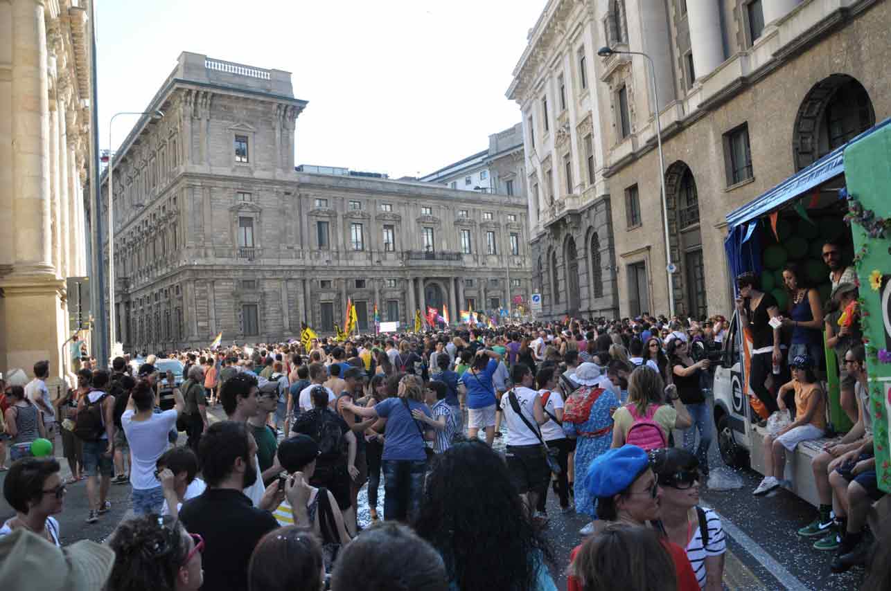 Milano Pride 2011: 60 mila in piazza con New York nel cuore
