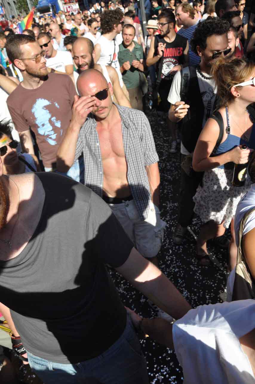 Milano Pride 2011: 60 mila in piazza con New York nel cuore