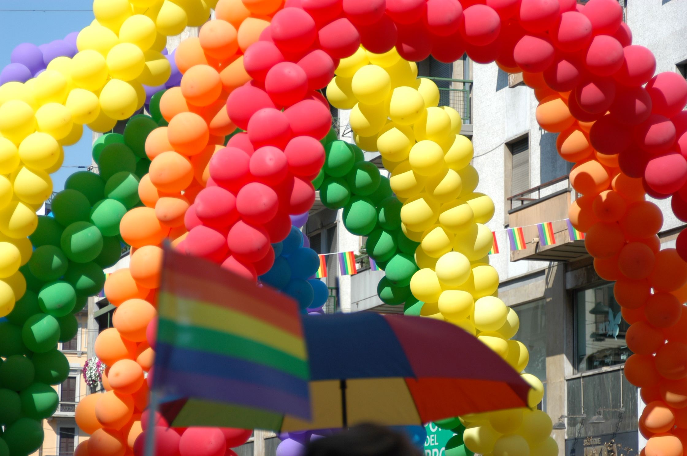 Milano Pride 2011: i carri del Christopher Street Day