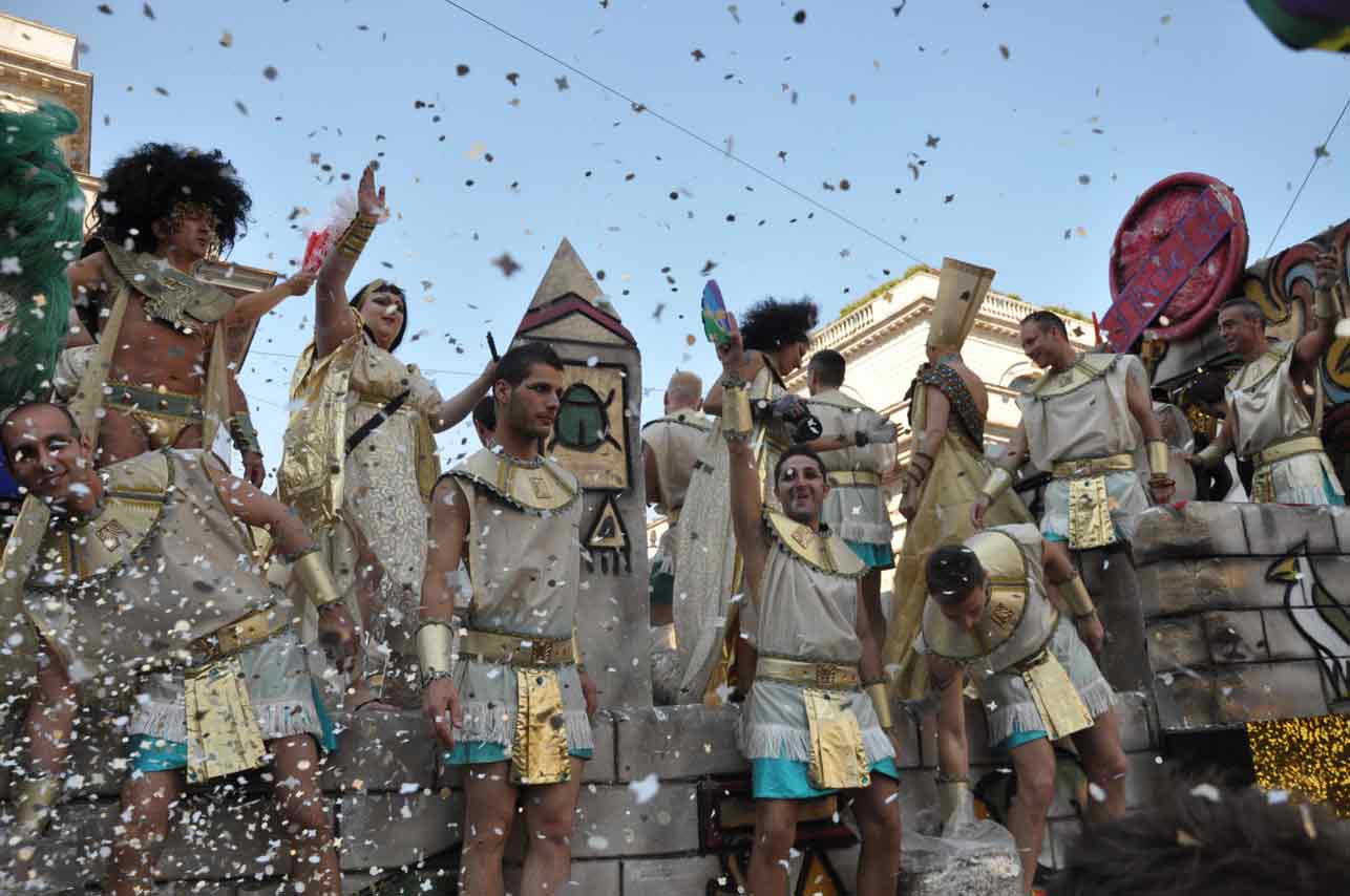 Milano Pride 2011: i carri del Christopher Street Day