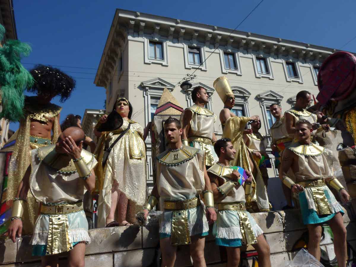 Milano Pride 2011: i carri del Christopher Street Day