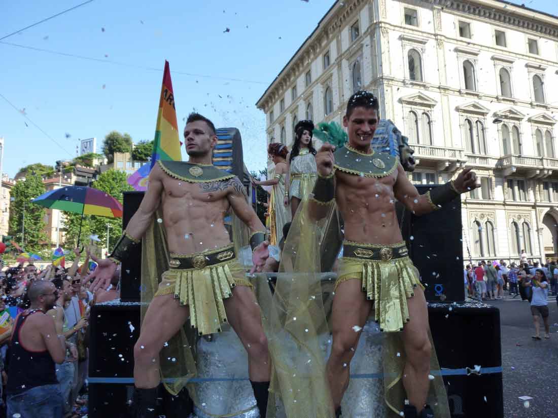 Milano Pride 2011: i carri del Christopher Street Day