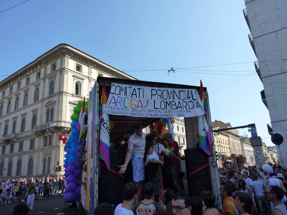 Milano Pride 2011: i carri del Christopher Street Day