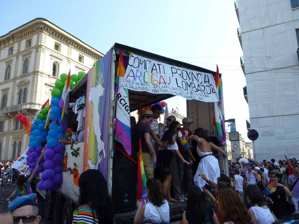 Milano Pride 2011: i carri del Christopher Street Day