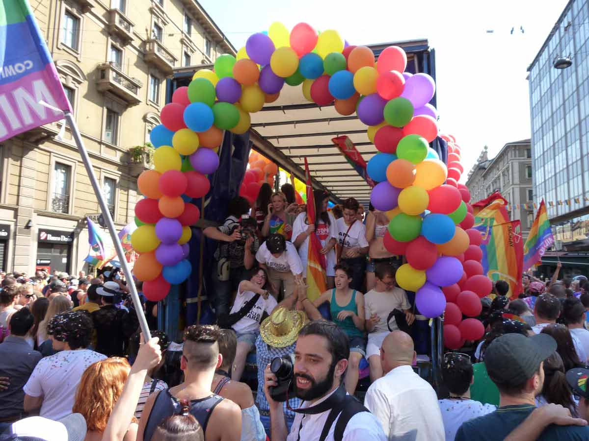 Milano Pride 2011: i carri del Christopher Street Day