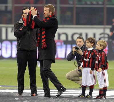 Le foto di Beckham e Victoria a Milano