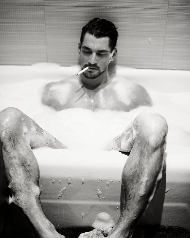 David Gandy nudo. D&G gli dedicano un intero libro. Le foto