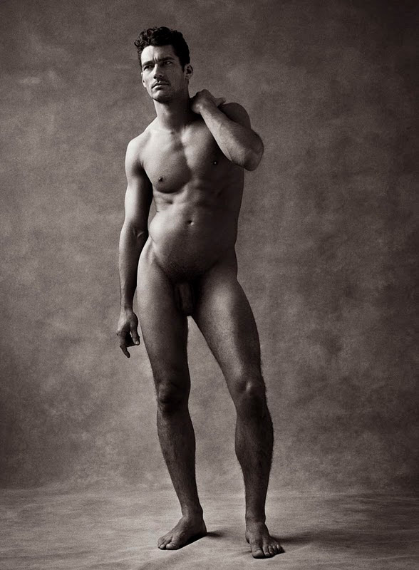 David Gandy nudo. D&G gli dedicano un intero libro. Le foto