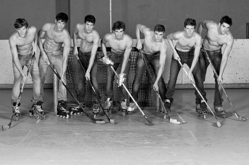 Kickstter trasforma i suoi modelli in giocatori di hockey