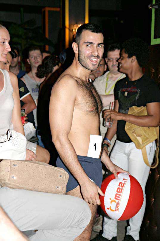 Edward, Mister Gay Lelephant in sfida per Mister Gay Italia