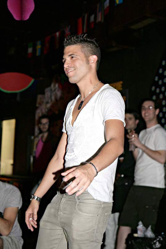 Edward, Mister Gay Lelephant in sfida per Mister Gay Italia