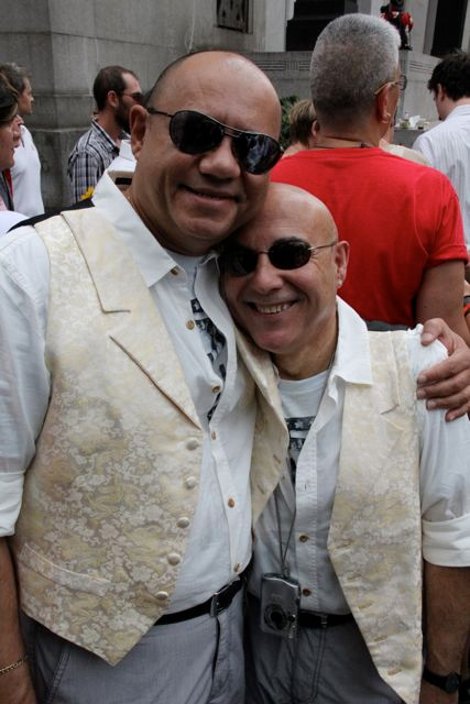 Le prime coppie gay di New York hanno detto s&igrave;