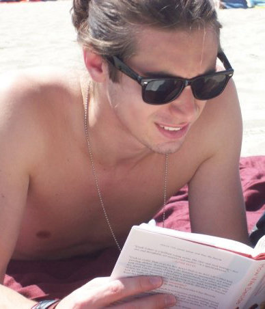 Hot Guys Reading Books: il lato sexy della lettura