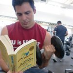 Hot Guys Reading Books: il lato sexy della lettura - Thumbnail