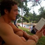 Hot Guys Reading Books: il lato sexy della lettura - Thumbnail