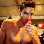 Lucas, il calciatore brasiliano diventato modello DSquared - Thumbnail