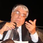 Le foto di Carlo Giovanardi al Mardi Gras di Torre del Lago - Thumbnail