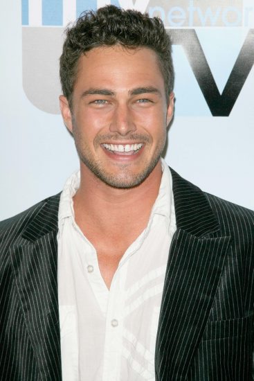 Taylor Kinney, da licantropo a modello per Lady Gaga