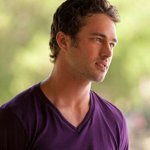 Taylor Kinney, da licantropo a modello per Lady Gaga - Thumbnail
