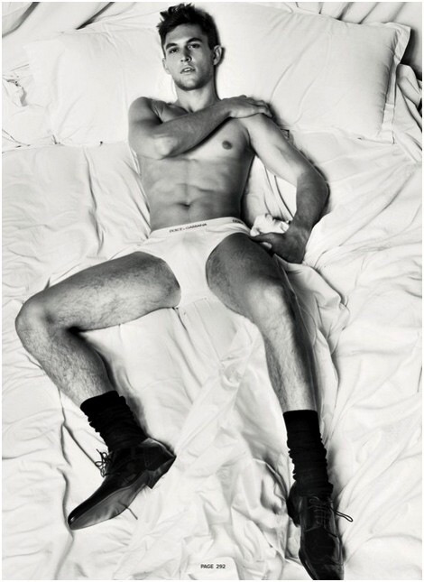 Boiys, boys, boys: i ragazzi di D&G a letto per Antidote