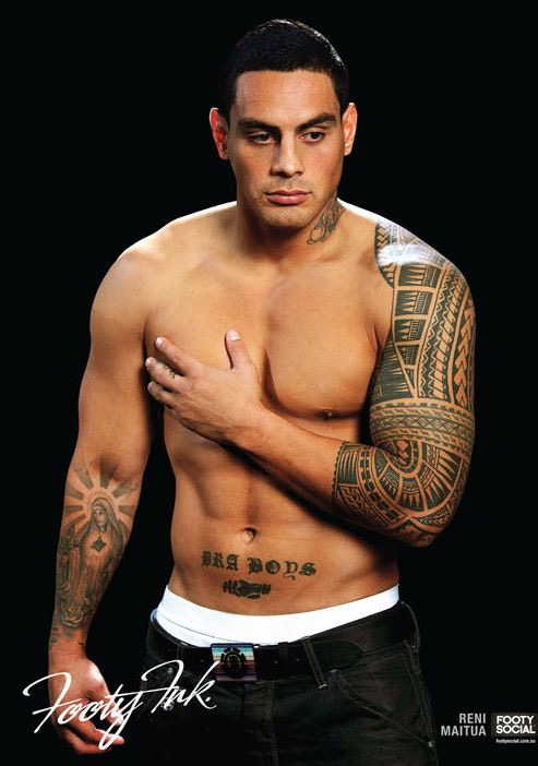 Calendari 2012: tatuaggi sui muscoli dei rugysti australiani