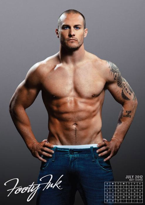 Calendari 2012: tatuaggi sui muscoli dei rugysti australiani