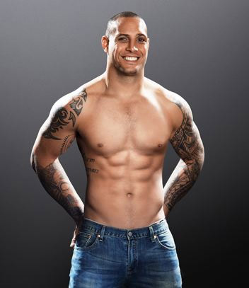 Calendari 2012: tatuaggi sui muscoli dei rugysti australiani