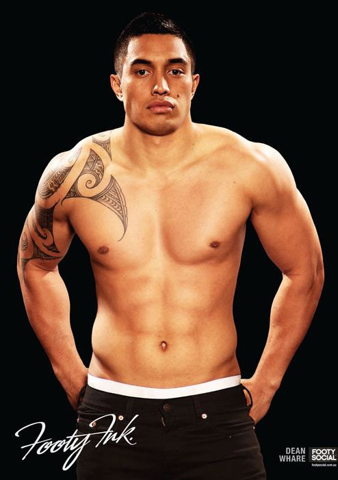 Calendari 2012: tatuaggi sui muscoli dei rugysti australiani