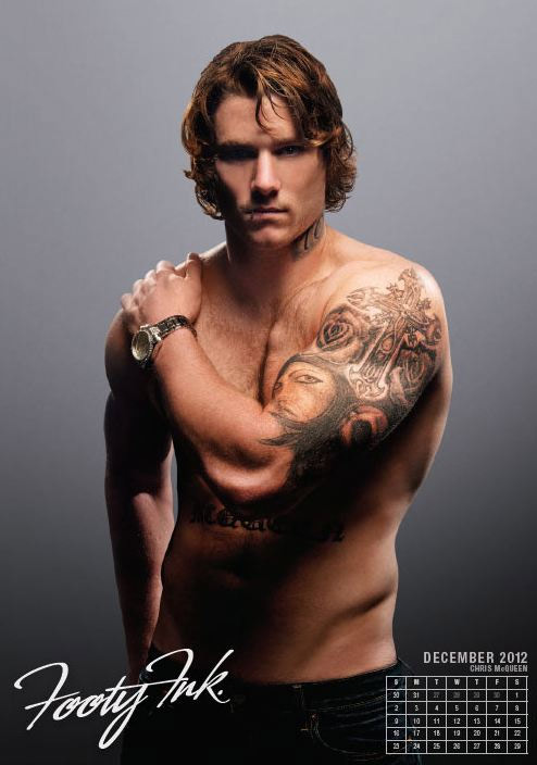 Calendari 2012: tatuaggi sui muscoli dei rugysti australiani