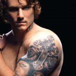 Calendari 2012: tatuaggi sui muscoli dei rugysti australiani - Thumbnail