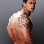 Calendari 2012: tatuaggi sui muscoli dei rugysti australiani - Thumbnail