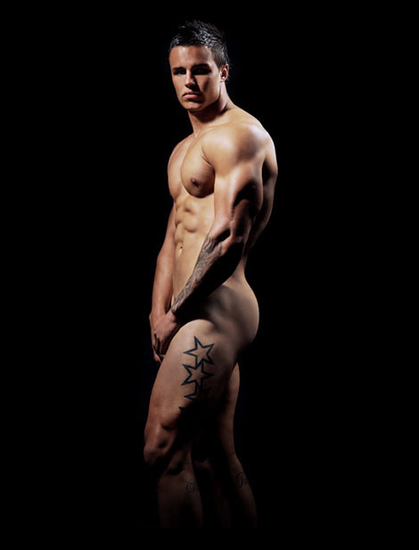 Calendari 2012: tatuaggi sui muscoli dei rugysti australiani