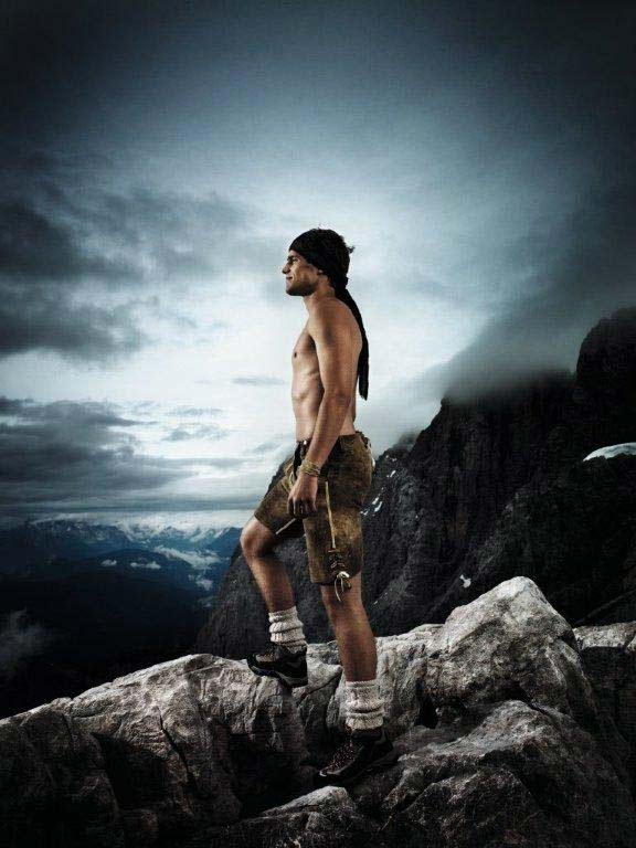 Giovani contadini austriaci a nudo per il 2012