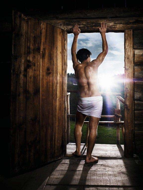 Giovani contadini austriaci a nudo per il 2012