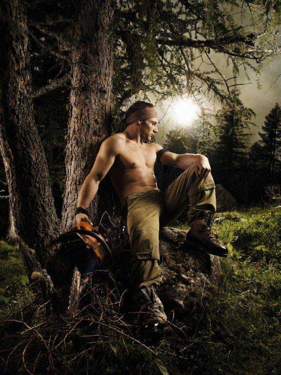 Giovani contadini austriaci a nudo per il 2012