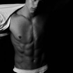 Corey Saucier, lo studente con i pettorali da cow boy - Thumbnail