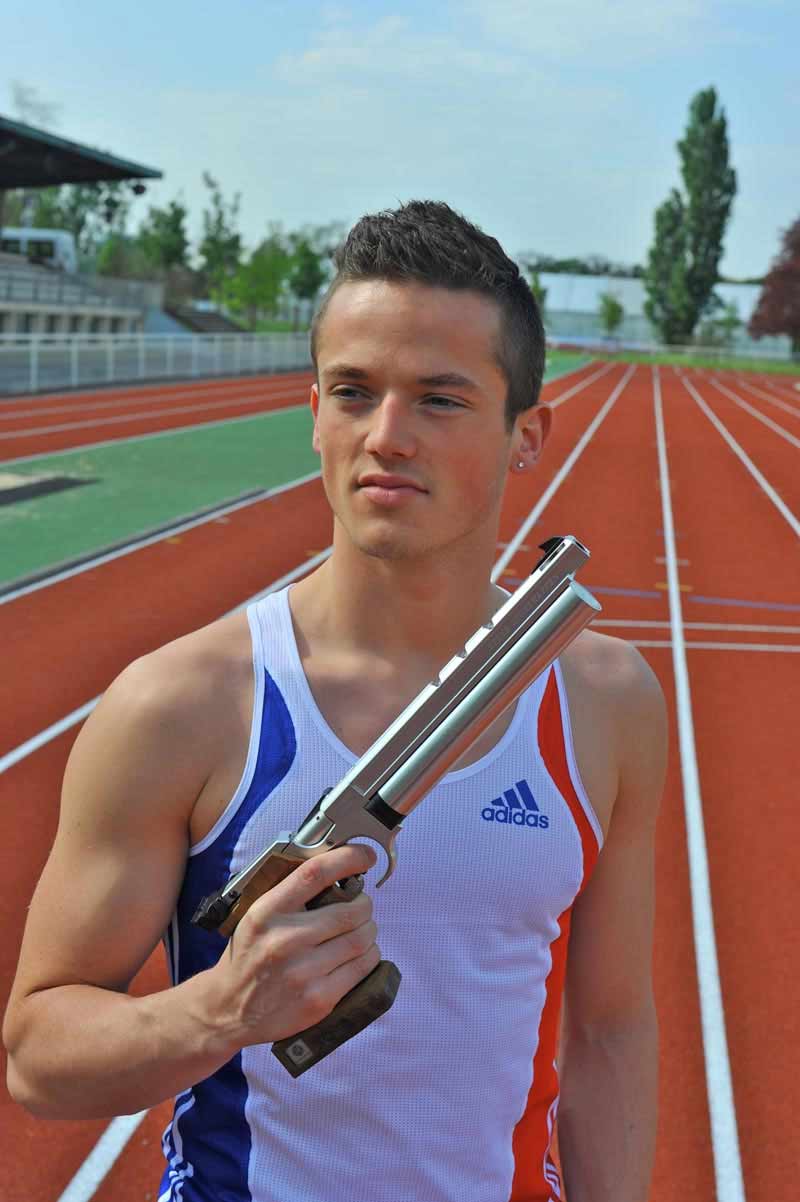 Florian Bou, l'atleta di pentathlon diventato sex symbol