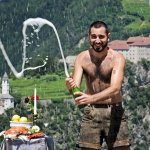 Eros, astri e natura: il calendario Men in the Alps 2012 - Thumbnail