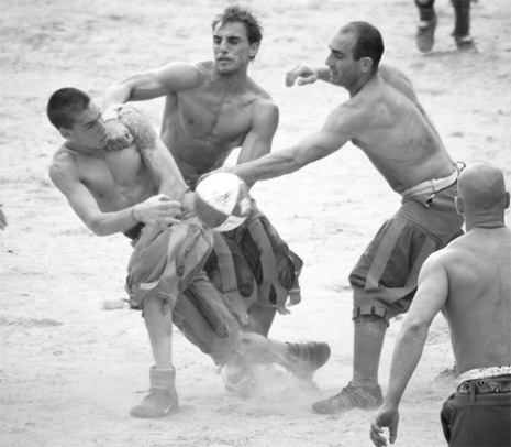 Calcio Fiorentino, corpulente azioni sul campo dal 1500