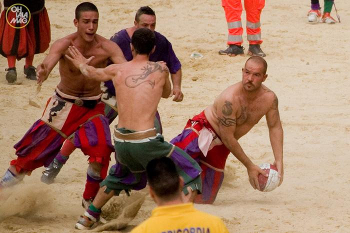 Calcio Fiorentino, corpulente azioni sul campo dal 1500