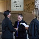L'urlo delle coppie in California: "Non divorziateci!" - Thumbnail
