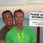 L'urlo delle coppie in California: "Non divorziateci!" - Thumbnail
