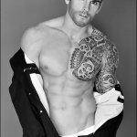 Stuart Reardon il rugbista prestato alla moda posa per DNA - Thumbnail