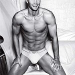 Thomas Skoloudik, un altro corpo mozzafiato per Armani - Thumbnail