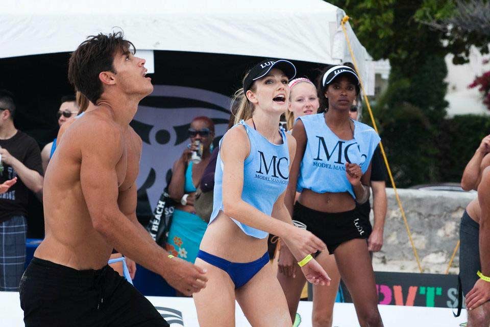 Model Beach Volleyball, il torneo dei modelli a Miami