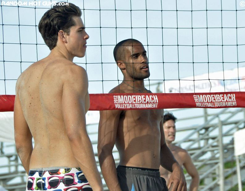 Model Beach Volleyball, il torneo dei modelli a Miami