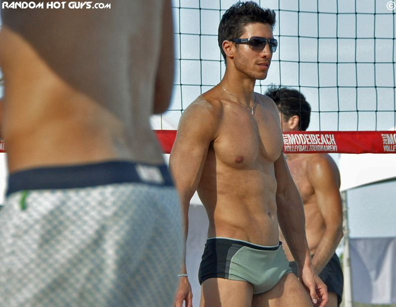 Model Beach Volleyball, il torneo dei modelli a Miami