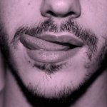 Matthieu: il fascino della depilazione in un bagno di Parigi - Thumbnail