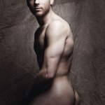 Aston Hys&eacute;n nudo sul numero 200 di QX - Thumbnail